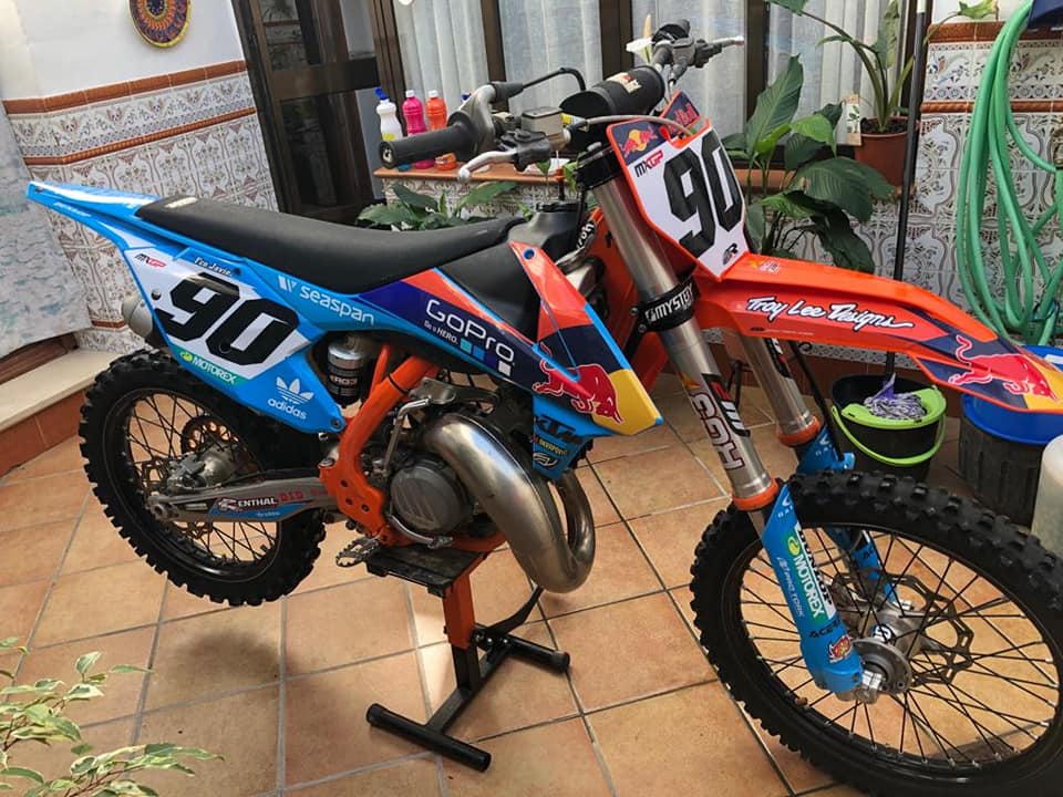 vinilos personalizados para motos