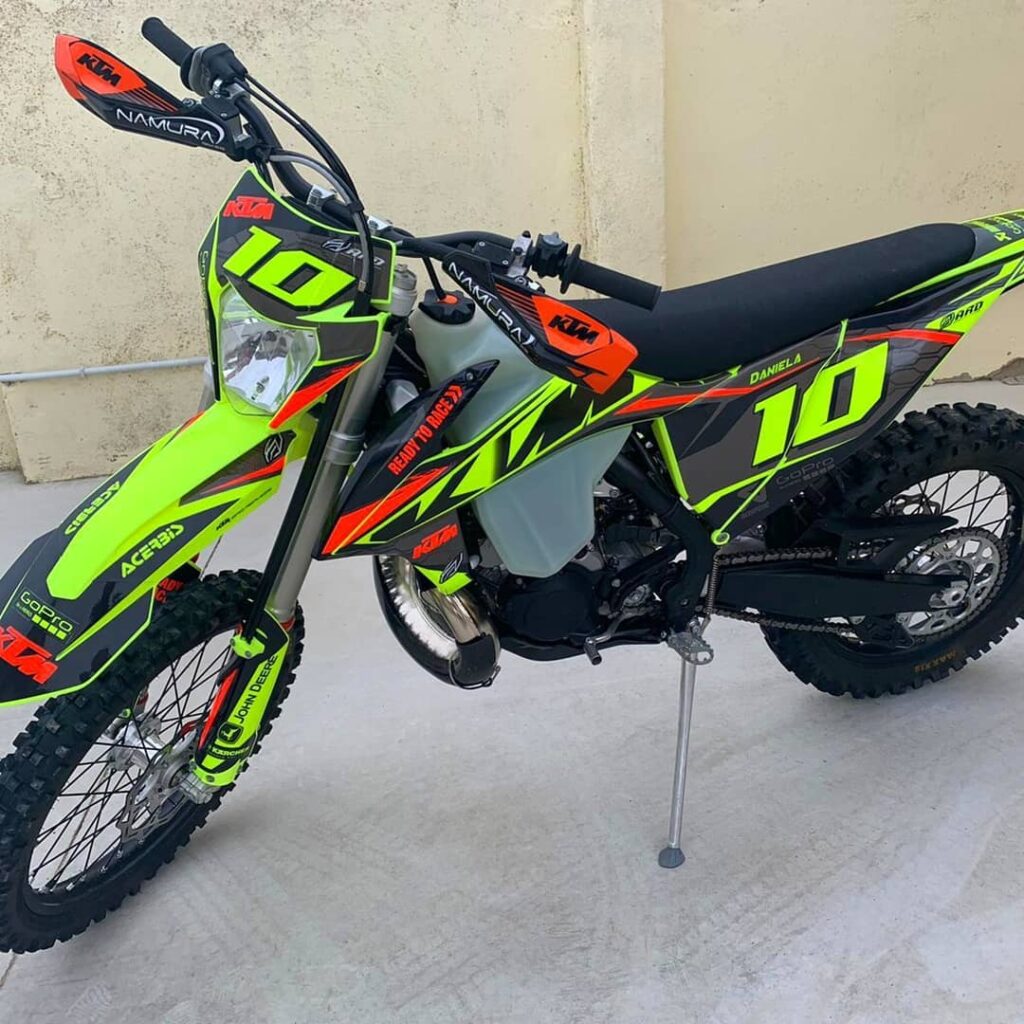 vinilos personalizados para motos
